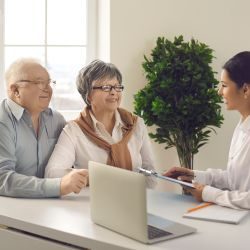 Senior downsizing consultation